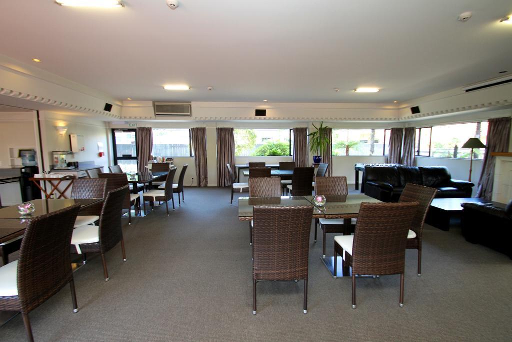 Aloha Lodge Beachside Accommodation Нельсон Экстерьер фото