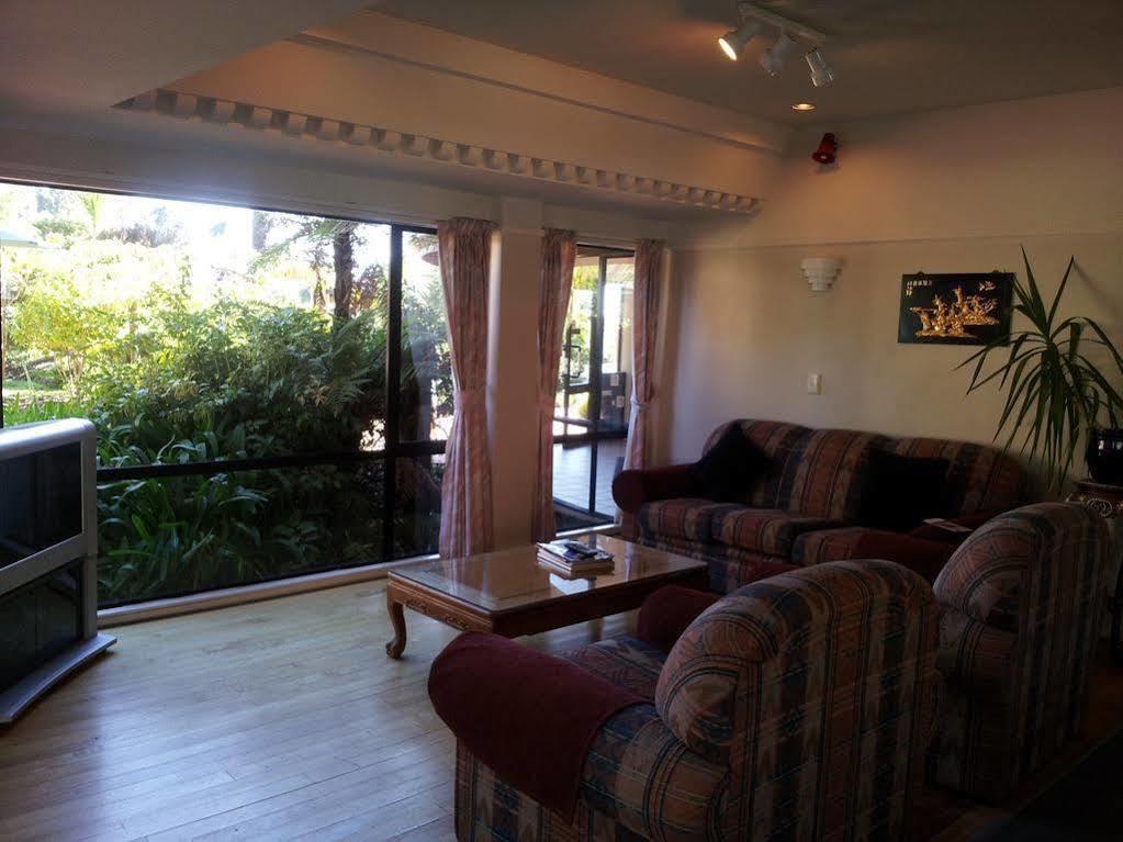 Aloha Lodge Beachside Accommodation Нельсон Экстерьер фото