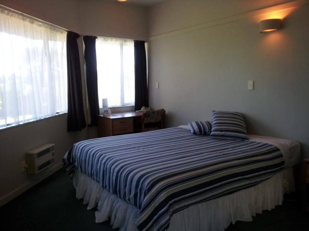 Aloha Lodge Beachside Accommodation Нельсон Экстерьер фото
