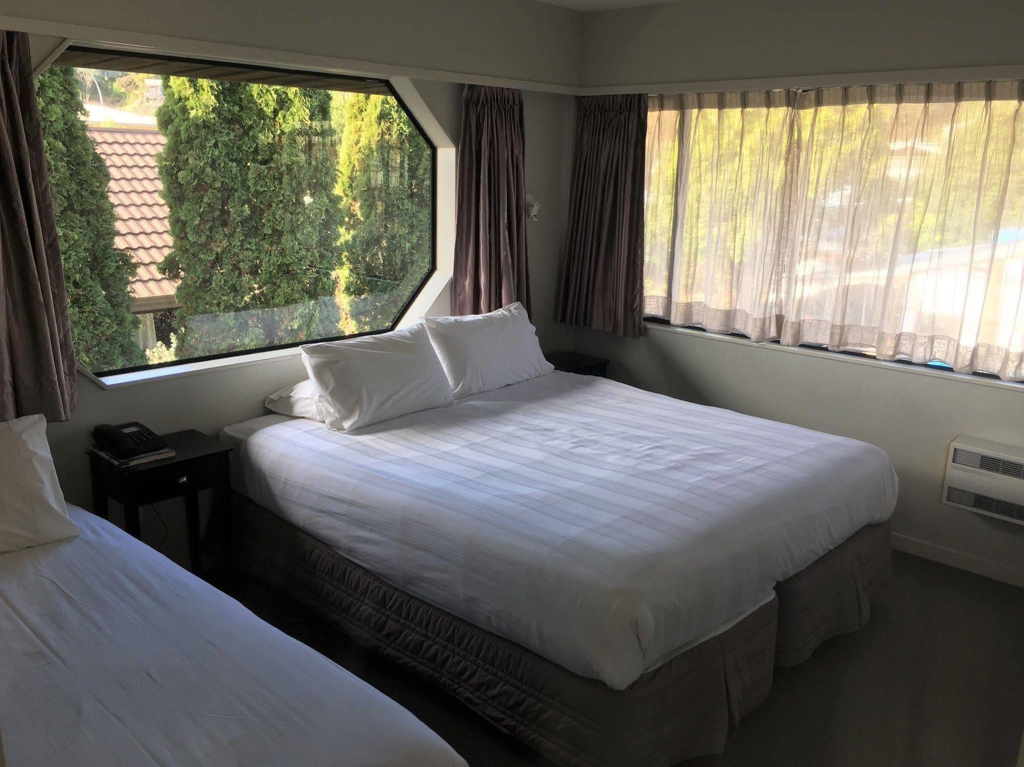 Aloha Lodge Beachside Accommodation Нельсон Экстерьер фото