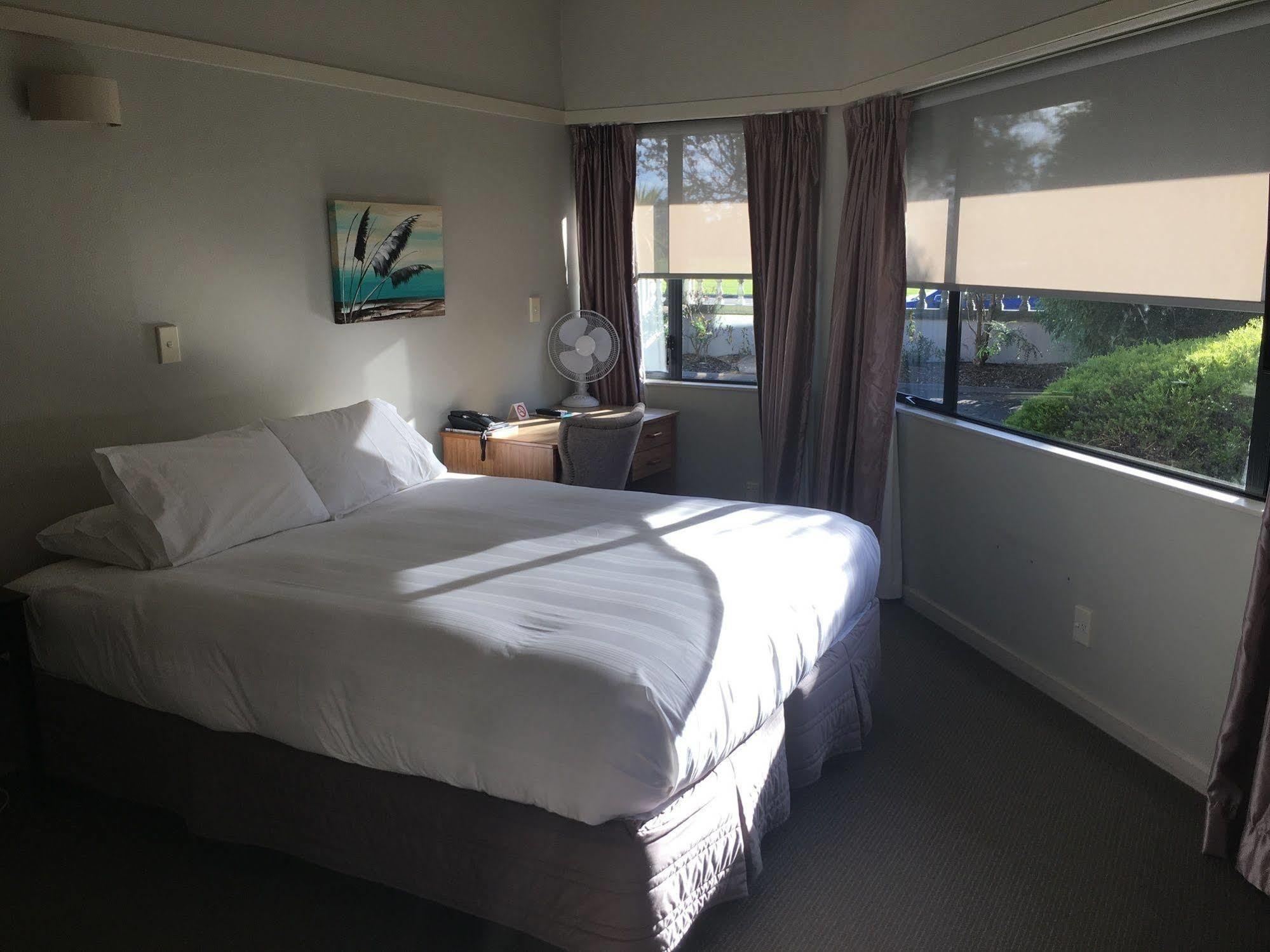 Aloha Lodge Beachside Accommodation Нельсон Экстерьер фото