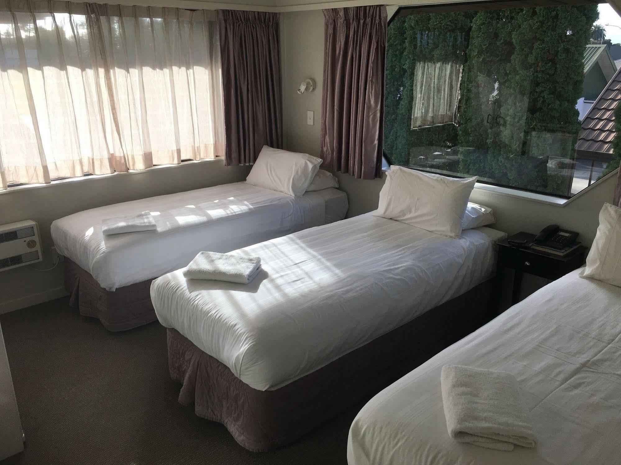 Aloha Lodge Beachside Accommodation Нельсон Экстерьер фото
