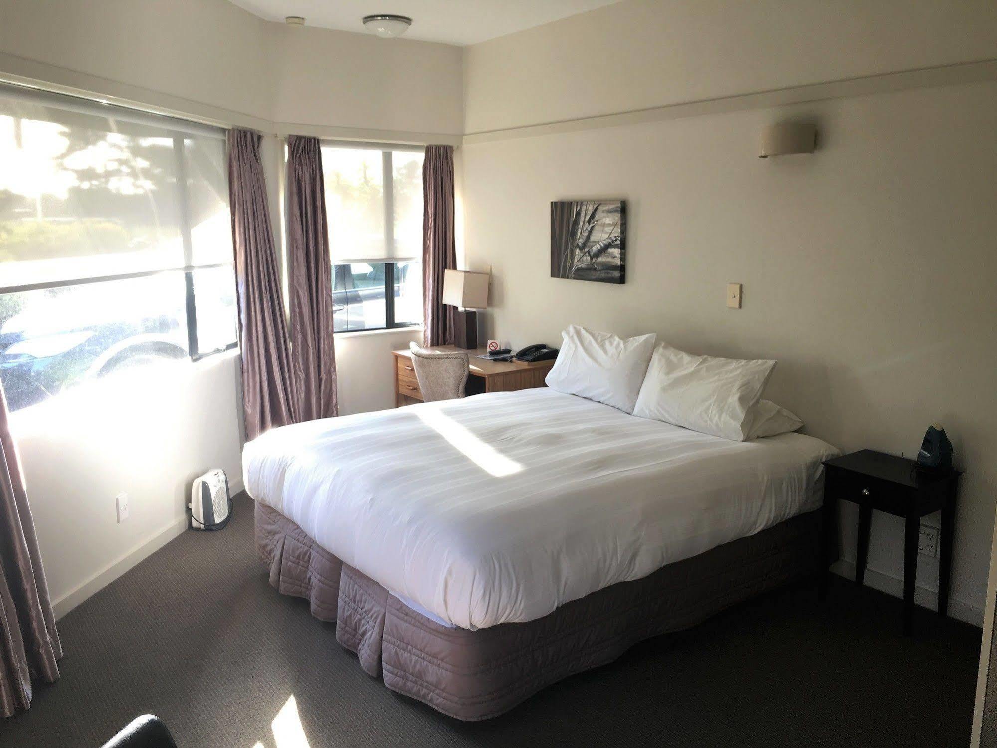 Aloha Lodge Beachside Accommodation Нельсон Экстерьер фото