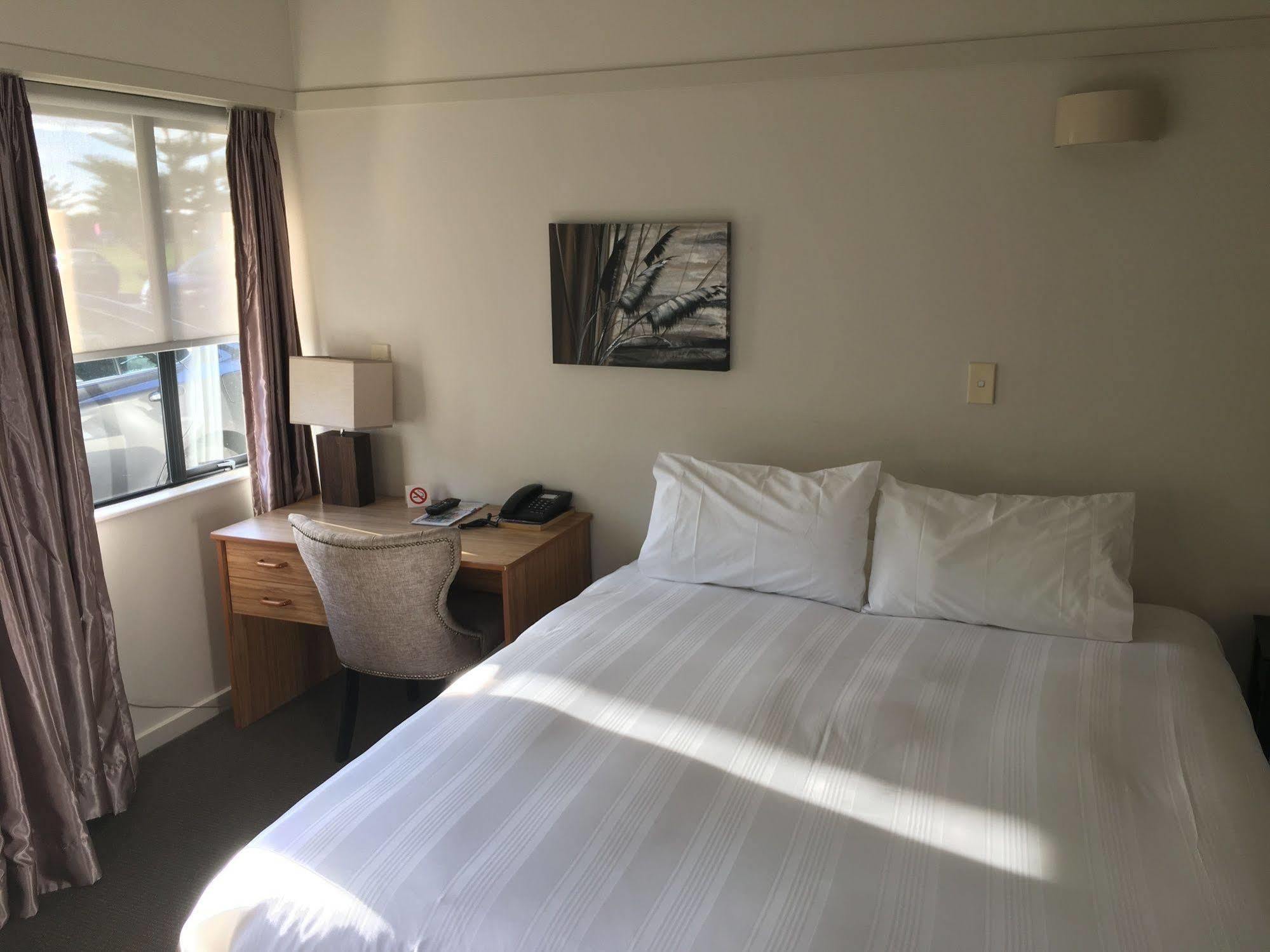 Aloha Lodge Beachside Accommodation Нельсон Экстерьер фото